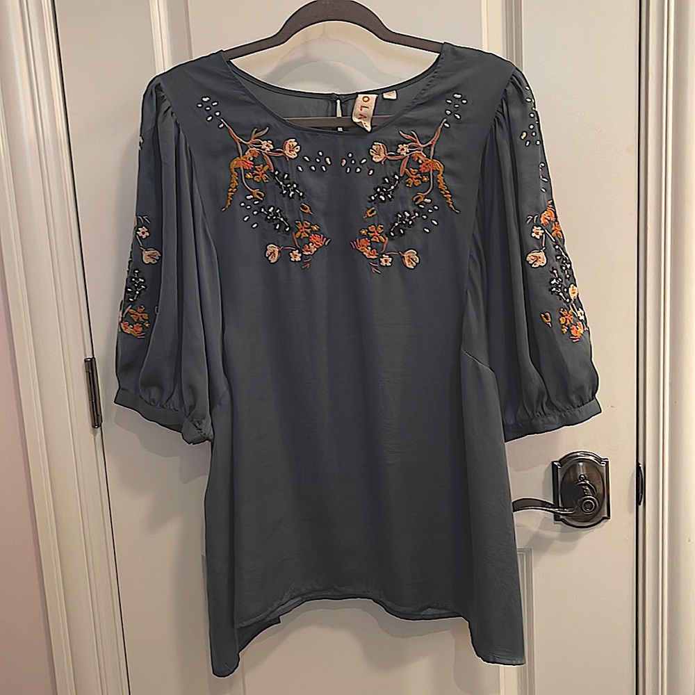 DOLAN BLUE GREY EMBROIDERED PUFF SLEEVED BLOUSE